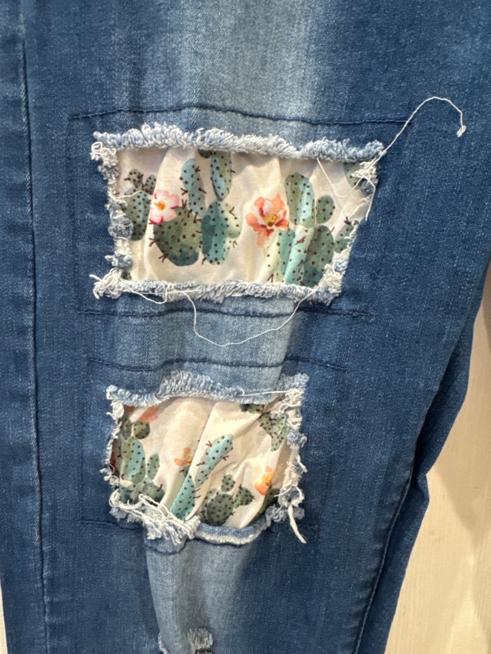 Cactus patch jeans - Picture 2 of 5
